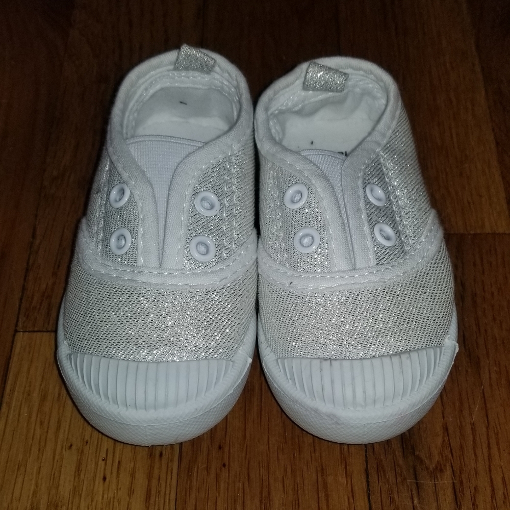 Little girls tennies shoes no laces